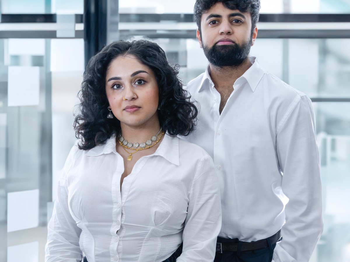 What to Wear for a Professional Headshot Session — A Photographer’s Guide