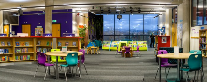 Oldham Gallery and Library